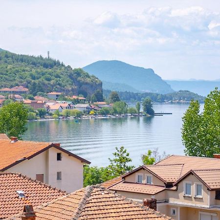 Et Larum Pestani Bagian luar foto