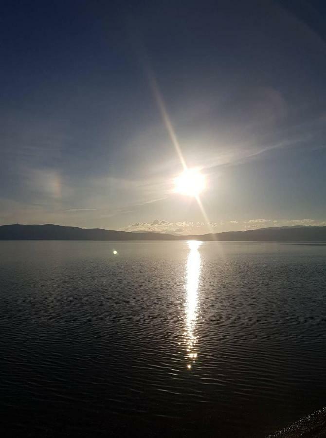 Et Larum Pestani Bagian luar foto